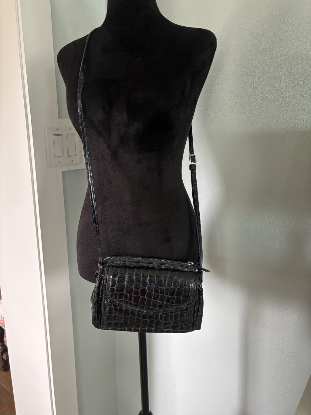Brighton Navy Blue Croc-Embossed Crossbody With Heart Medallion — image 3 of 7